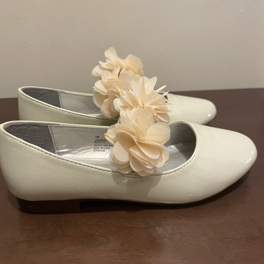 BCBG Girls dress shoe